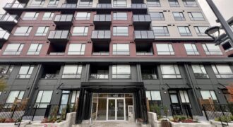 SURREY CENTRAL – 1 BEDROOM, 1 BATHROOM & 1 DEN CONDO AVAILABLE JANUARY!