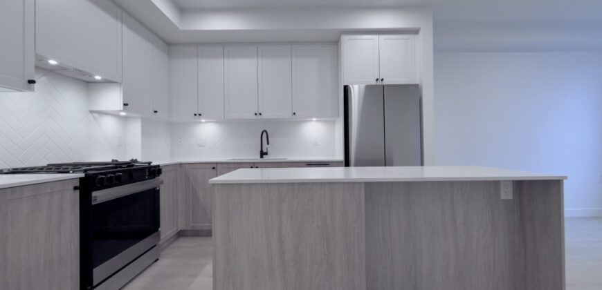 HAYER TOWN CENTRE – NEW 1 BED, 1 BATH + SOLARIUM – 2ND FLOOR