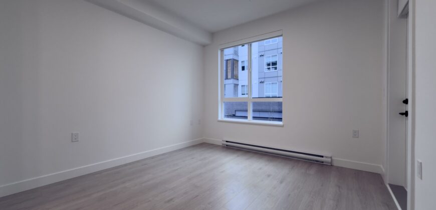 HAYER TOWN CENTRE – NEW 1 BED, 1 BATH + SOLARIUM – 2ND FLOOR