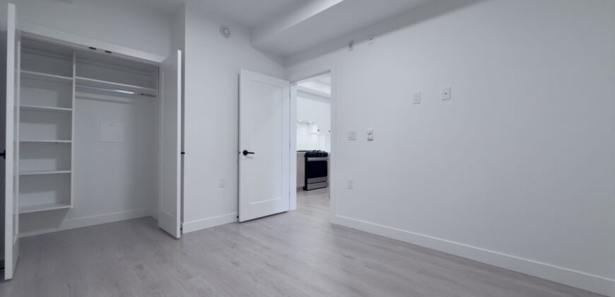 HAYER TOWN CENTRE – NEW 1 BED, 1 BATH + SOLARIUM – 2ND FLOOR