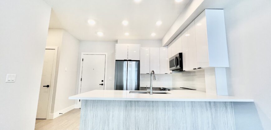 1 BEDROOM, 1 BATHROOM CONDO