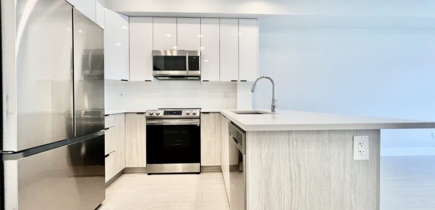 1 BEDROOM, 1 BATHROOM CONDO