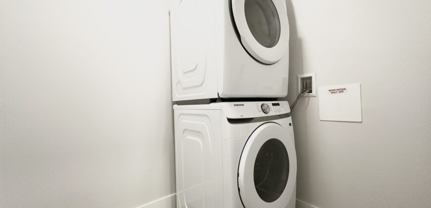 LANGLEY – 1 BEDROOM, 1 BATHROOM CONDO