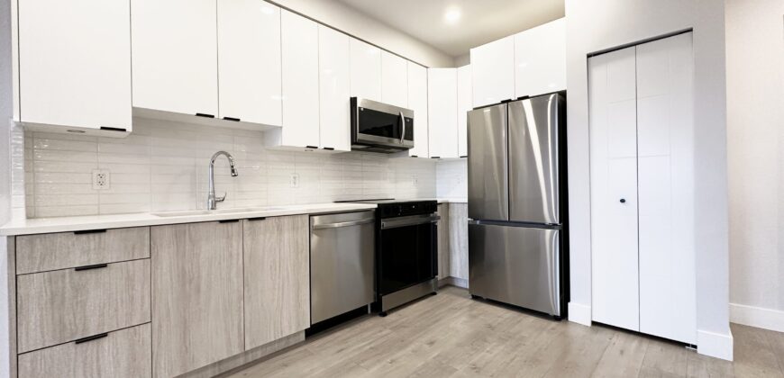 LANGLEY – 1 BEDROOM, 1 BATHROOM CONDO