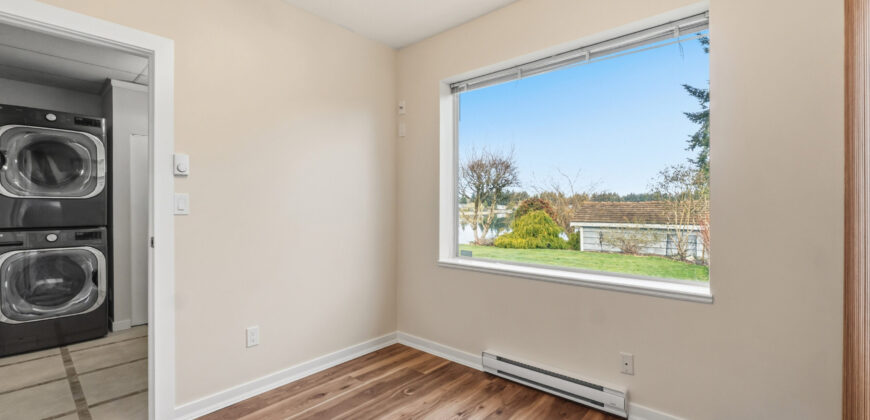 LANGLEY – 2 BEDROOM, 1.5 BATHROOM LAKESIDE COACH HOME