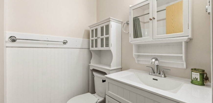 LANGLEY – 2 BEDROOM, 1.5 BATHROOM LAKESIDE COACH HOME