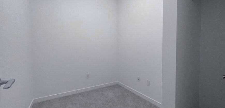 FLEETWOOD, SURREY – 2 BEDROOM, 2 BATHROOM & FLEX CONDO