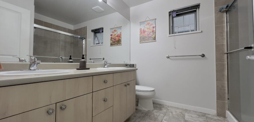 LANGLEY- FURNSIHED 2 BEDROOM, 2 BATHROOM TOWNHOUSE