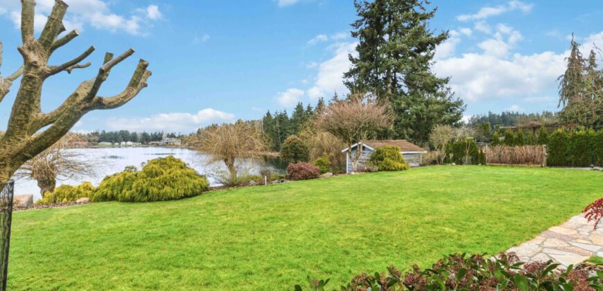 LANGLEY – 2 BEDROOM, 1.5 BATHROOM LAKESIDE COACH HOME