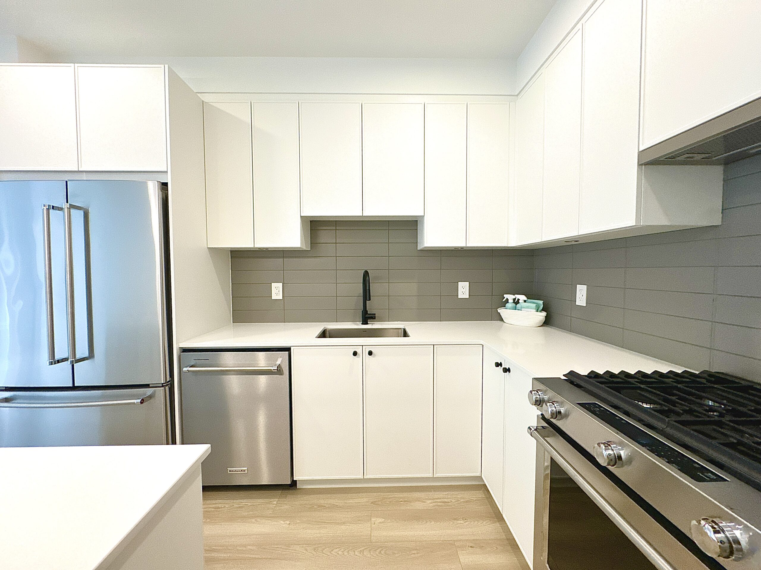 THE RAIL DISCTRICT DOWNTOWN ABBY – BRAND NEW UNIT 2 BED, 2 BATH