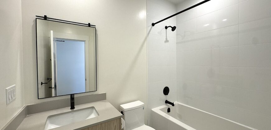 ALDERGROVE TOWN CENTRE VANETTA – BRAND NEW CORNER UNIT 2 BED, 2 BATH