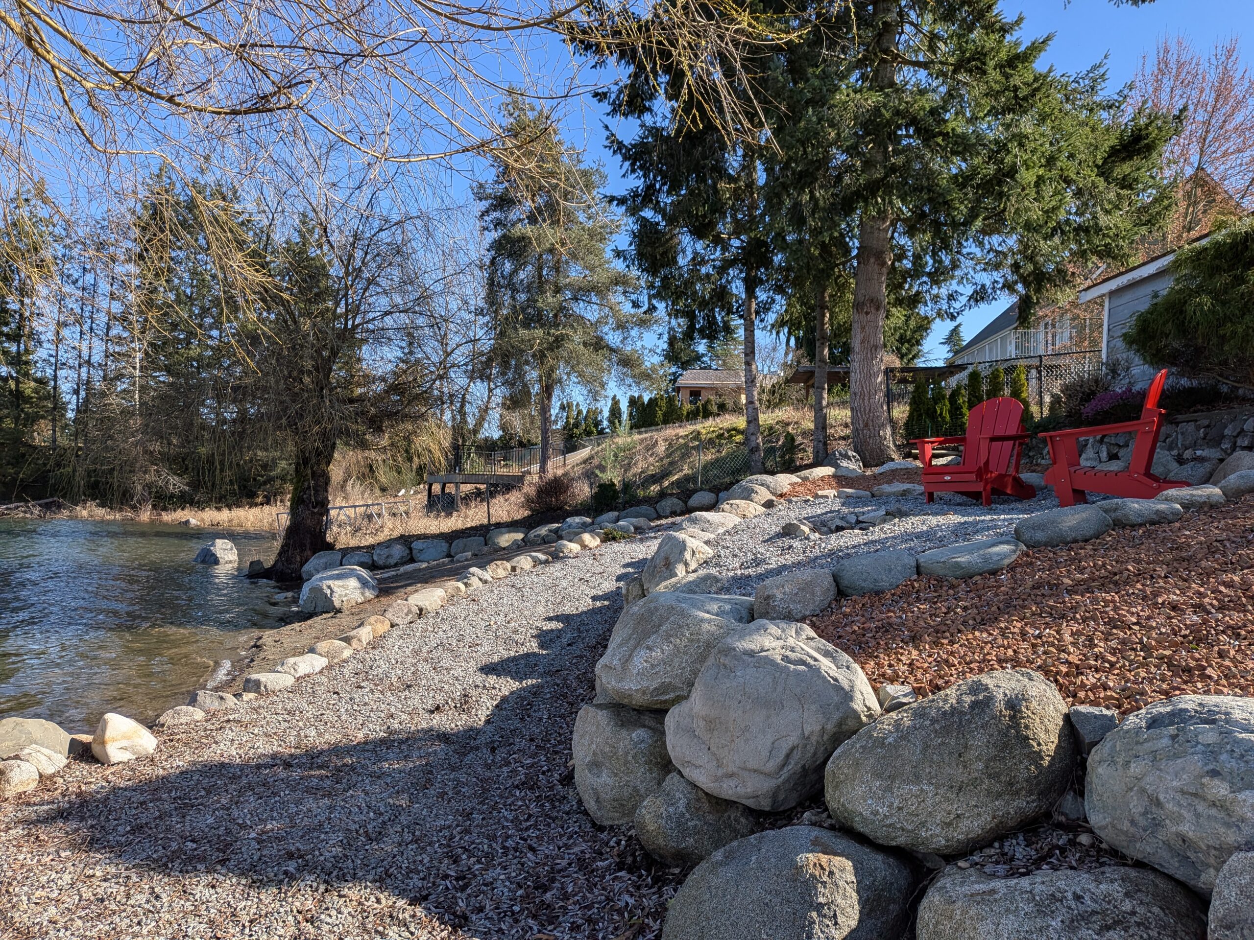 LANGLEY – 2 BEDROOM, 1.5 BATHROOM LAKESIDE COACH HOME