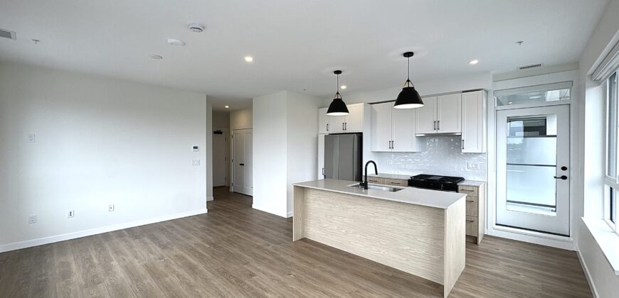 ALDERGROVE TOWN CENTRE VANETTA – BRAND NEW CORNER UNIT 2 BED, 2 BATH