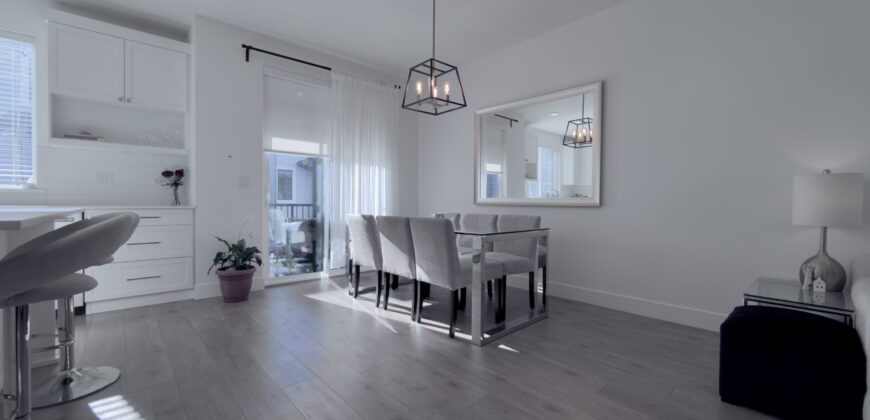 LANGLEY – 3 BEDROOM 2.5 BATHROOM + DEN TOWNHOUSE