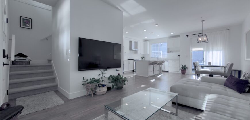 LANGLEY – 3 BEDROOM 2.5 BATHROOM + DEN TOWNHOUSE