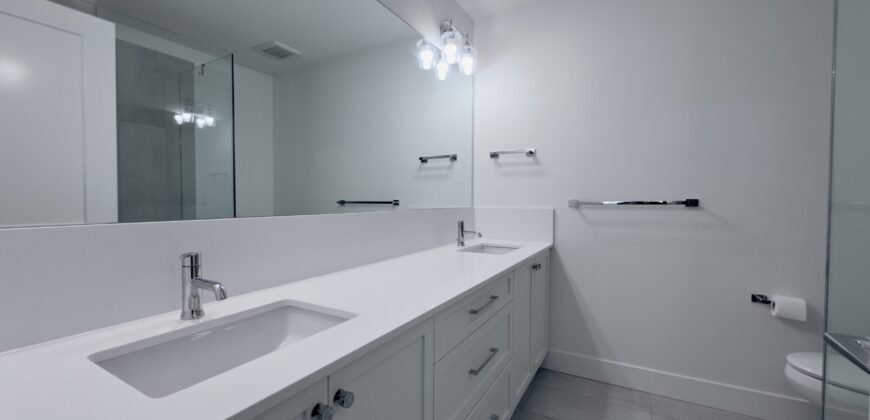 LANGLEY – 3 BEDROOM 2.5 BATHROOM + DEN TOWNHOUSE