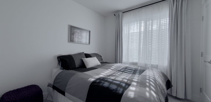 LANGLEY – 3 BEDROOM 2.5 BATHROOM + DEN TOWNHOUSE