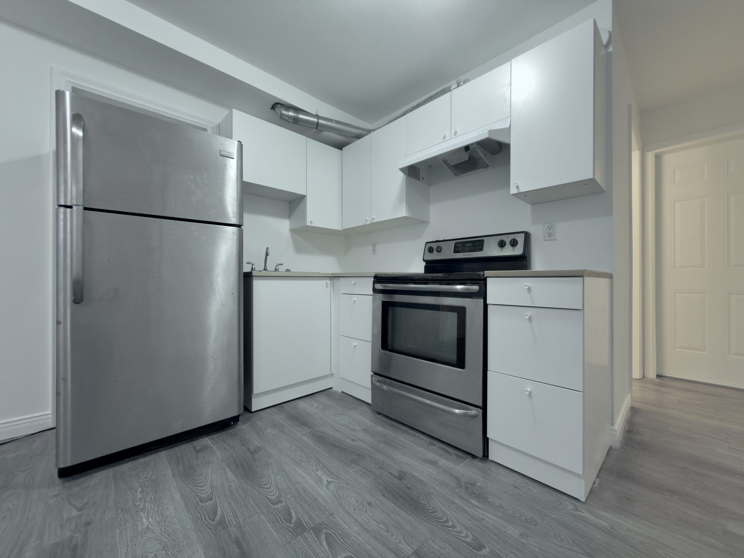 Newton, Surrey – 2 BED 1 BATH SUITE