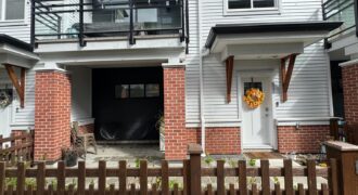 MURRAYVILLE – 2 BED DEN 2.5 BATH FRASER