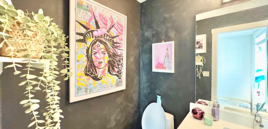 MURRAYVILLE – 2 BED DEN 2.5 BATH FRASER