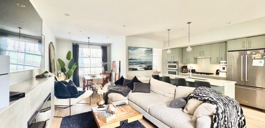 MURRAYVILLE – 2 BED DEN 2.5 BATH FRASER