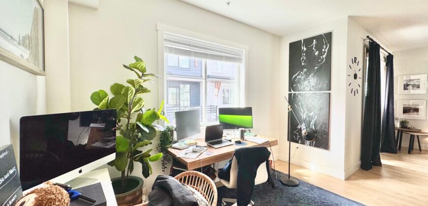 MURRAYVILLE – 2 BED DEN 2.5 BATH FRASER