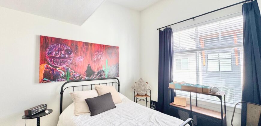 MURRAYVILLE – 2 BED DEN 2.5 BATH FRASER