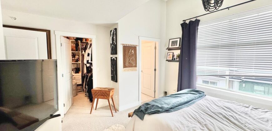 MURRAYVILLE – 2 BED DEN 2.5 BATH FRASER