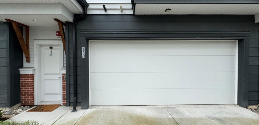 MURRAYVILLE – 2 BED DEN 2.5 BATH FRASER