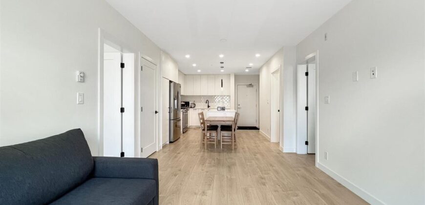 LANGLEY – 2 BEDROOM, 2 BATHROOM + DEN CONDO