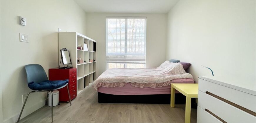 LANGLEY – 2 BEDROOM, 2 BATHROOM + DEN CONDO