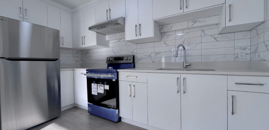 WHITE ROCK – 1 BED 1 BATH COACH HOME