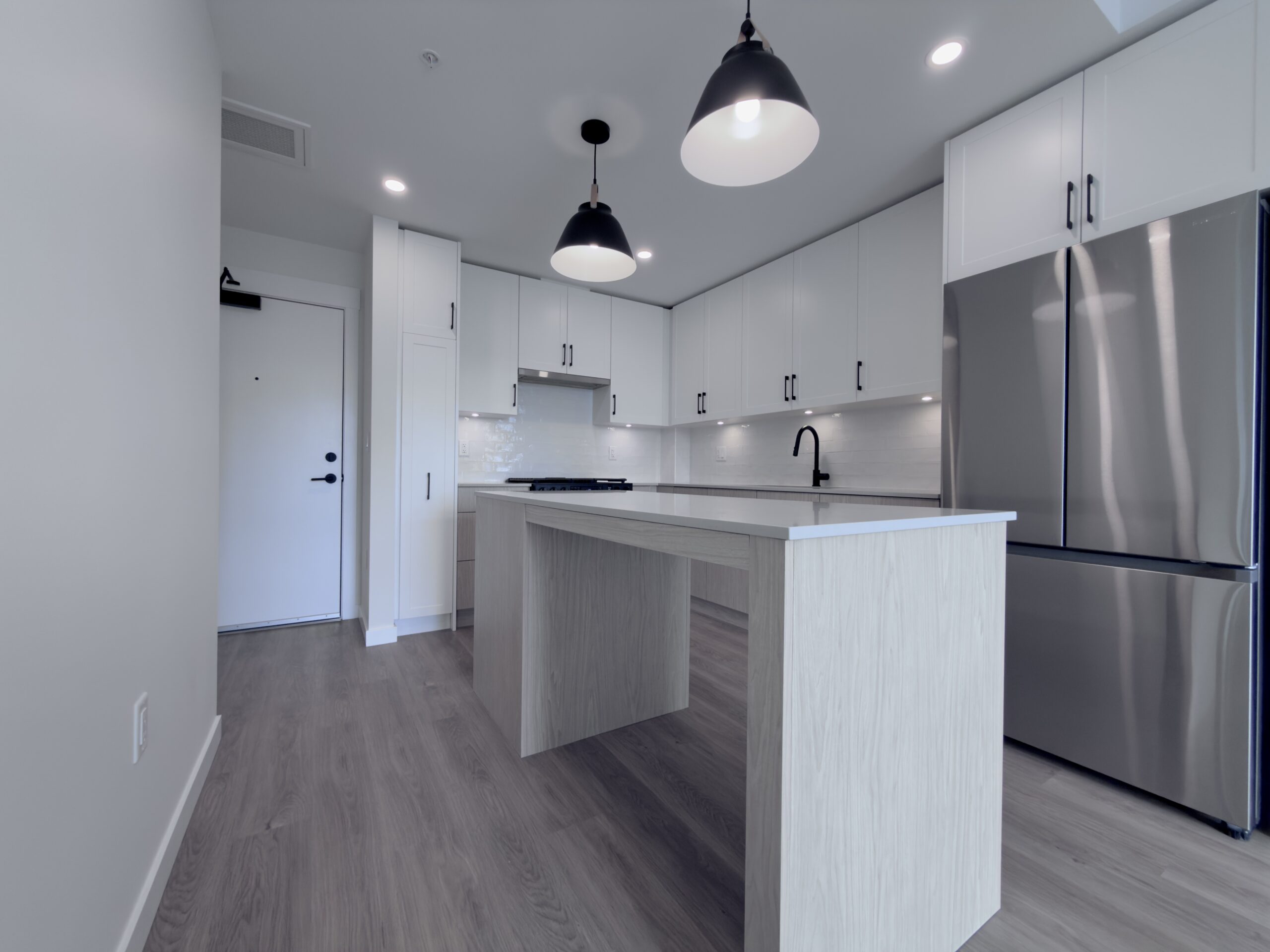 ALDERGROVE TOWN CENTRE – BRAND NEW 1 BEDROOM, 1 BATHROOM CONDO