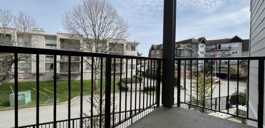 LANGLEY – 2 BEDROOM, 2 BATHROOM CORNER UNIT CONDO