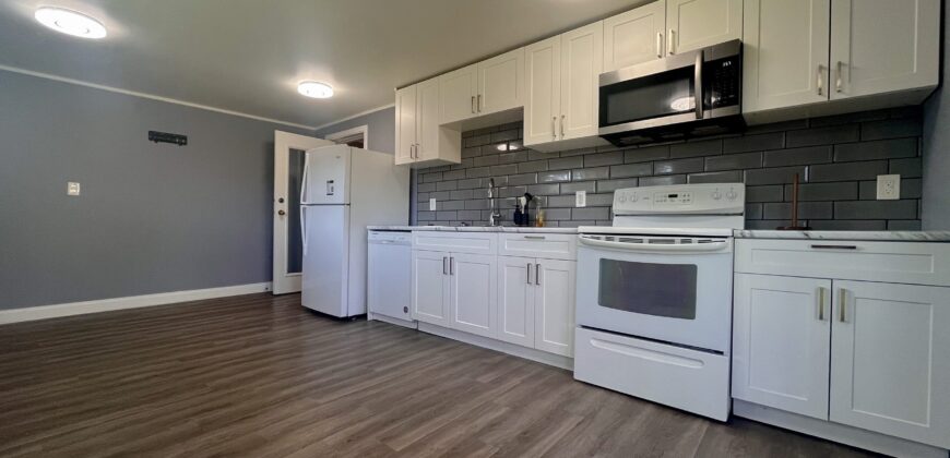 SURREY – GROUND LEVEL BASEMENT SUITE – 3 BEDROOMS, 1 BATHROOM