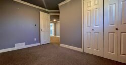 SURREY – GROUND LEVEL BASEMENT SUITE – 3 BEDROOMS, 1 BATHROOM