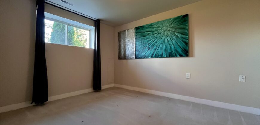 SURREY – GROUND LEVEL BASEMENT SUITE – 3 BEDROOMS, 1 BATHROOM