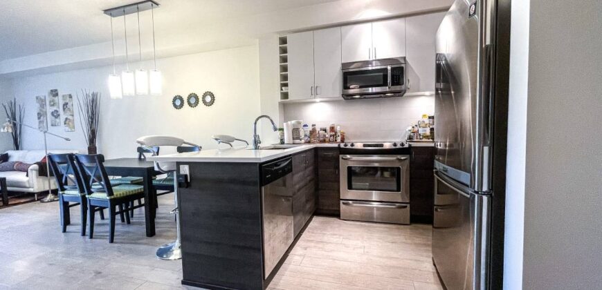 UNFURNISHED 1 BEDROOM, 1 BATHROOM + DEN CONDO AVAILABLE