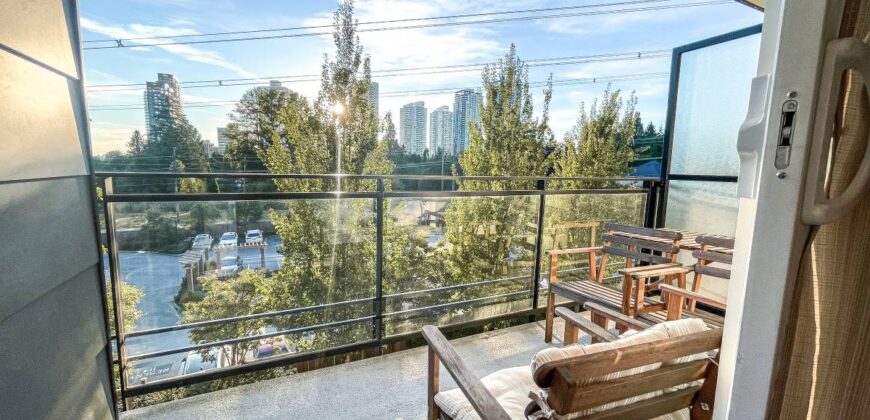 UNFURNISHED 1 BEDROOM, 1 BATHROOM + DEN CONDO AVAILABLE