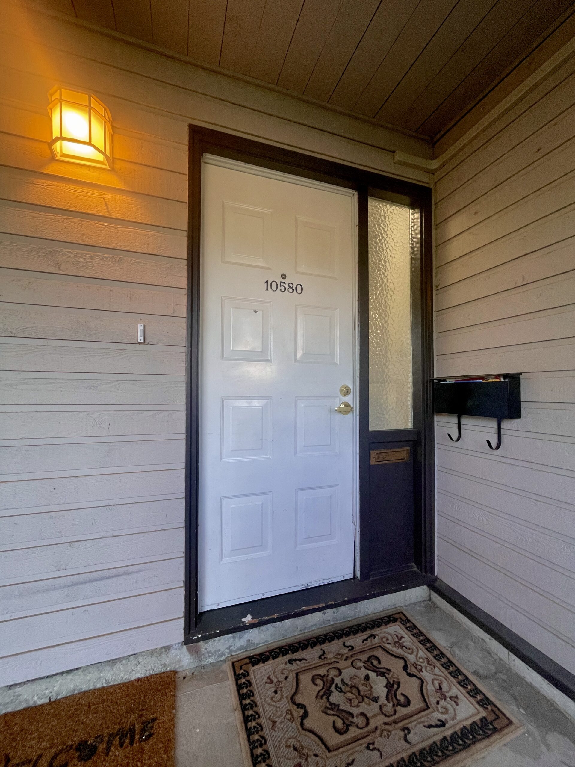 SURREY – UNFURNISHED 2 BEDROOM, 1 BATHROOM CONDO