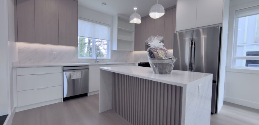 Langley- 4 BEDROOM, 4 BATHROOM TOWNHOUSE