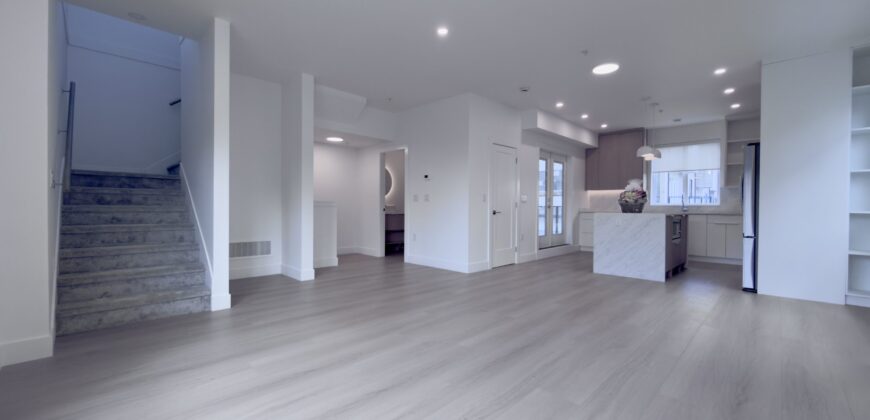 Langley- 4 BEDROOM, 4 BATHROOM TOWNHOUSE