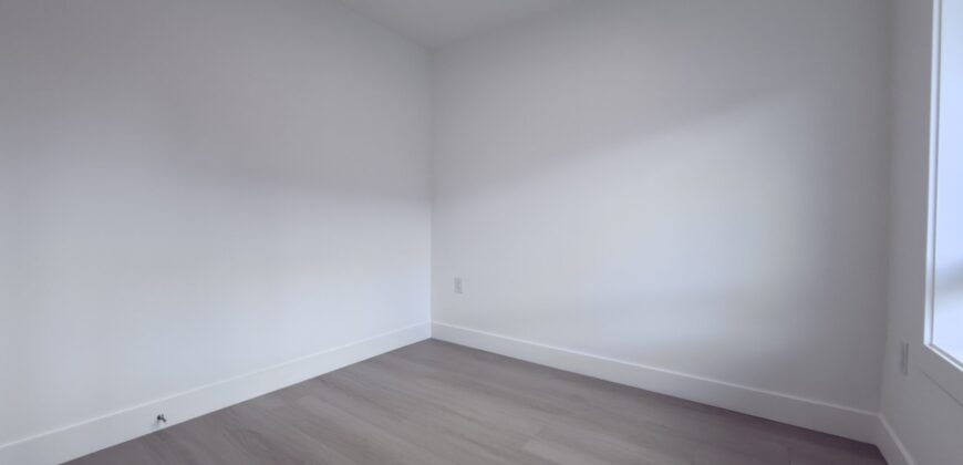 Langley- 4 BEDROOM, 4 BATHROOM TOWNHOUSE