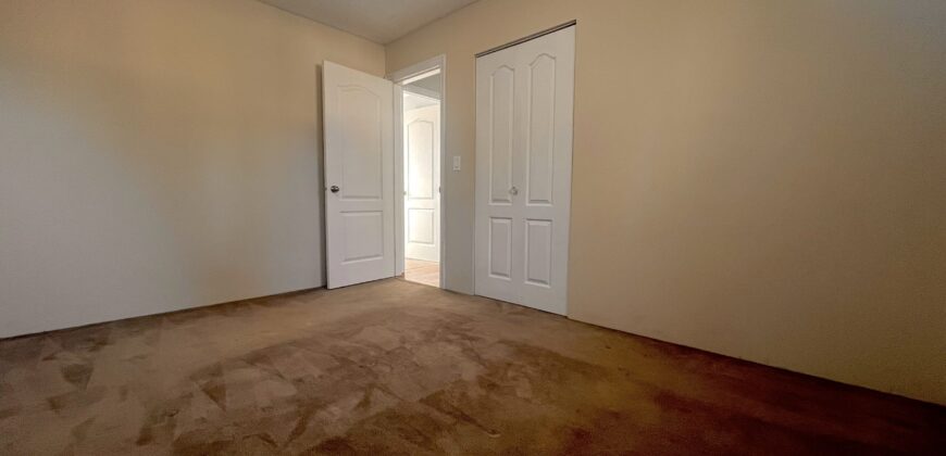 SURREY – UPPER LEVEL HOME – 3 BEDROOMS, 1.5 BATHROOMS