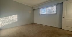 SURREY – UPPER LEVEL HOME – 3 BEDROOMS, 1.5 BATHROOMS