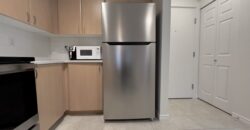 UNFURNISHED 1 BEDROOM, 1 BATHROOM CONDO