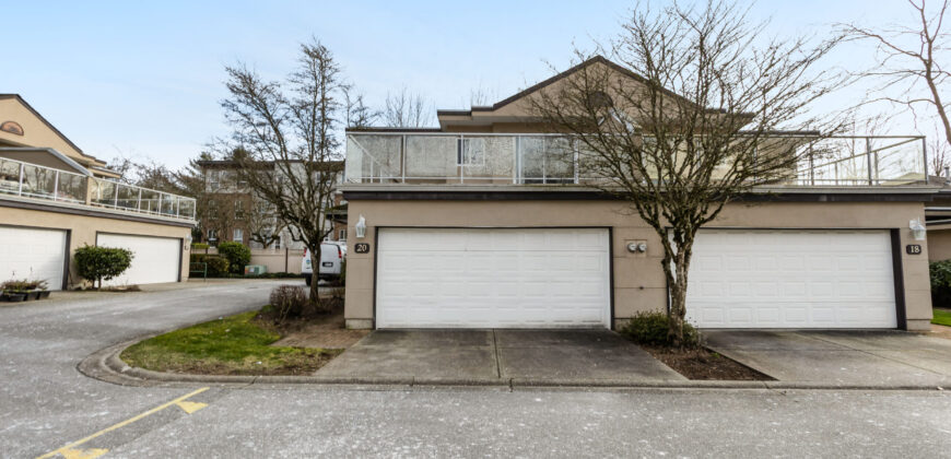 SURREY – 3 BEDROOM, 2 BATHROOM DUPLEX