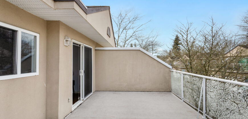 SURREY – 3 BEDROOM, 2 BATHROOM DUPLEX