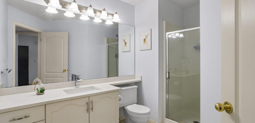 SURREY – 3 BEDROOM, 2 BATHROOM DUPLEX