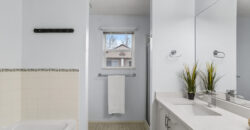 SURREY – 3 BEDROOM, 2 BATHROOM DUPLEX